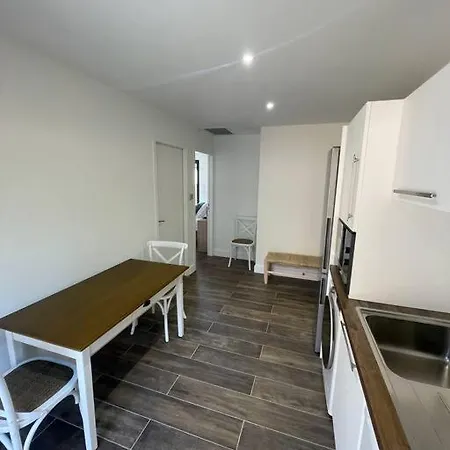 Petite Maison Proche De La *